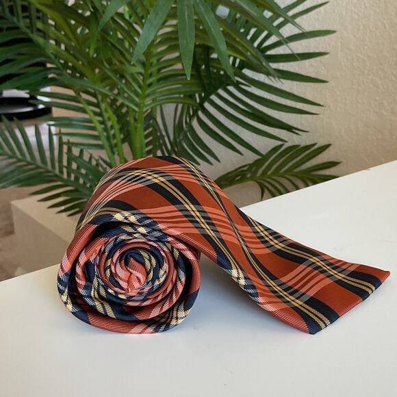 Vanheusen Plaid Mens One Size 100% Silk Freestyle Tie - Picture 2 of 6